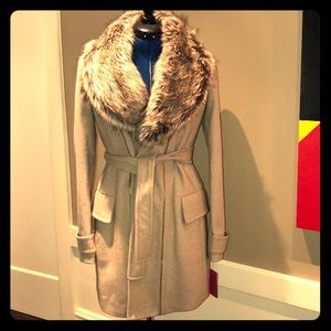 AUTHENTIC VINCE CAMUTO COAT WITH FAUX FUR COLLAR